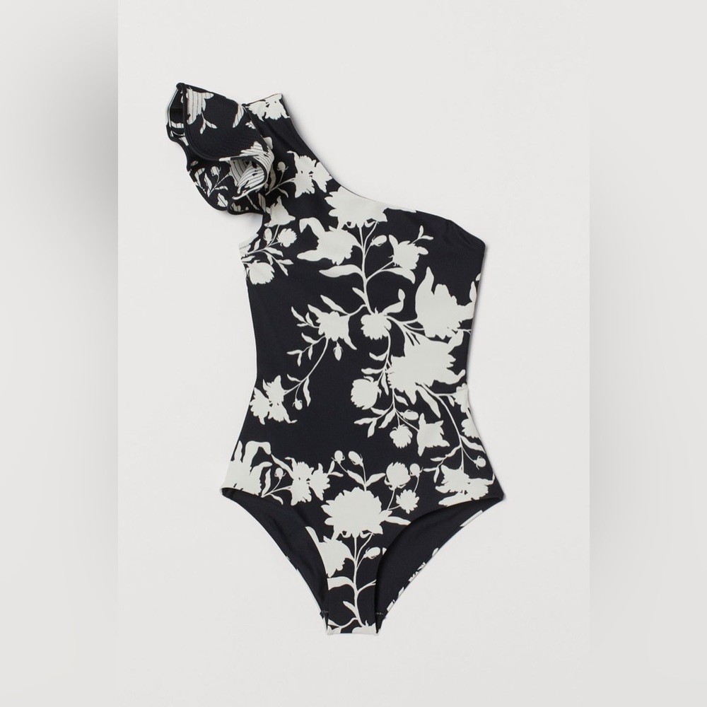 Johanna Ortiz x H&M One Shoulder Swimsuit 🖤